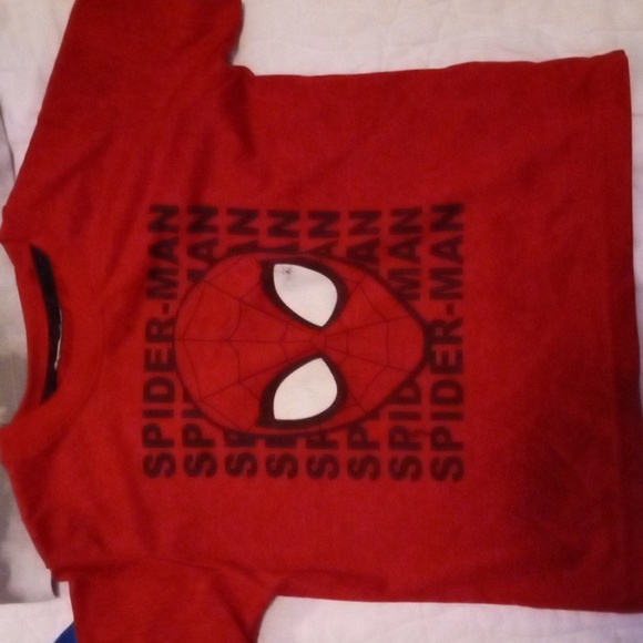 4 boys tshirt bundle - Picture 3 of 5